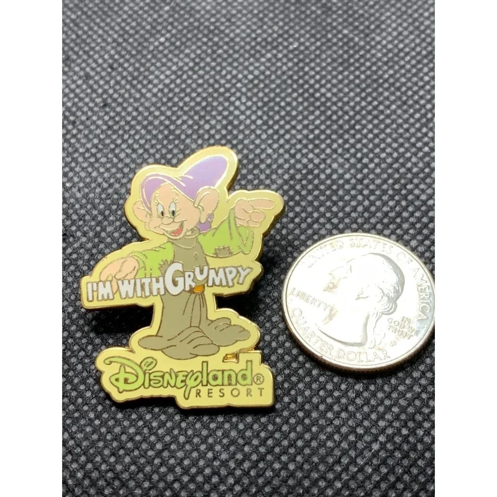 2004 Vtg I'm with Grumpy Dopey dwarf Disney Trading pin Snow White AUTHENTIC